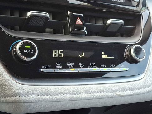 Used 2022 Toyota Corolla SE image 13