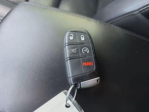 Used 2020 Jeep Grand Cherokee Limited w/ Luxury Group II image 40