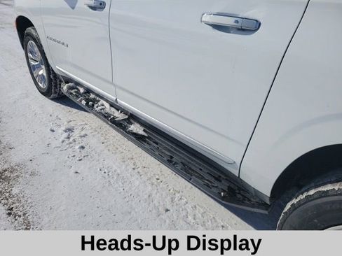 Used 2024 GMC Yukon XL Denali image 7