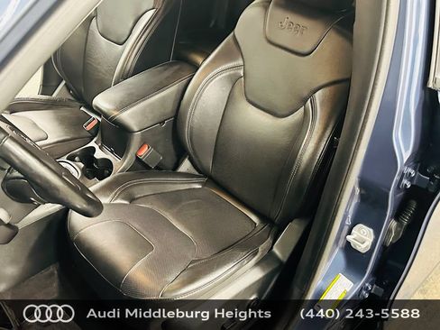 Used 2020 Jeep Cherokee Limited AWD/4WD image 25