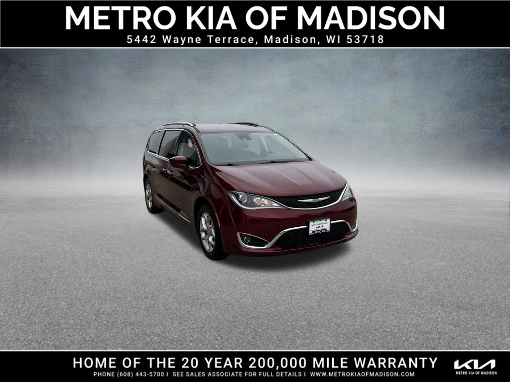 Used 2019 Chrysler Pacifica Touring-L Plus FWD image 8