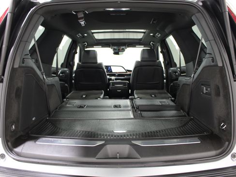 Certified 2024 Cadillac Escalade Premium Luxury w/ Performance Package AWD/4WD image 25