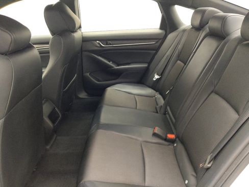 Used 2018 Honda Accord Sport image 18