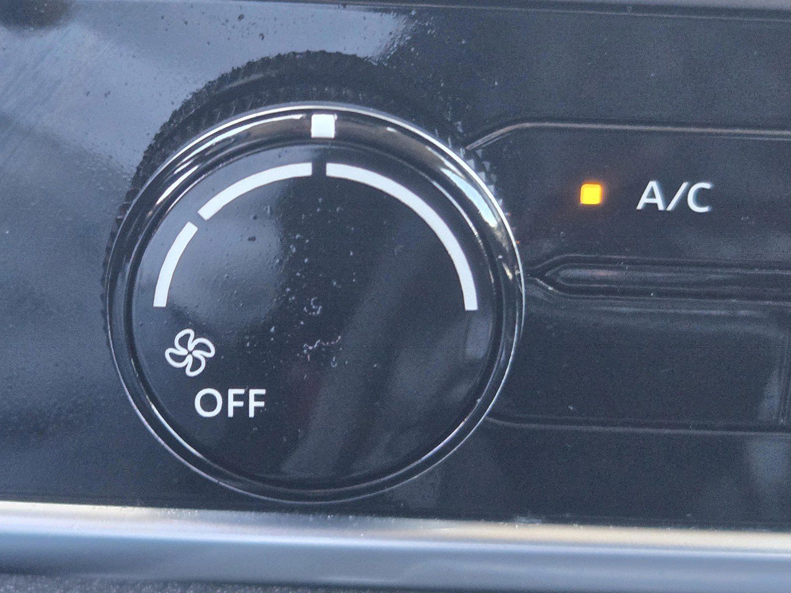Used 2024 Nissan Rogue S AWD/4WD image 22