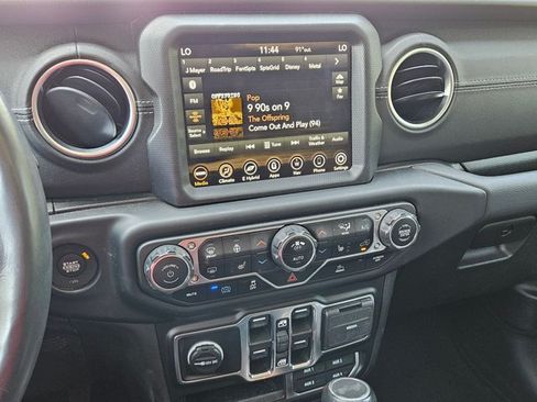 Used 2023 Jeep Wrangler Unlimited Sahara w/ Cold Weather Group AWD/4WD image 14