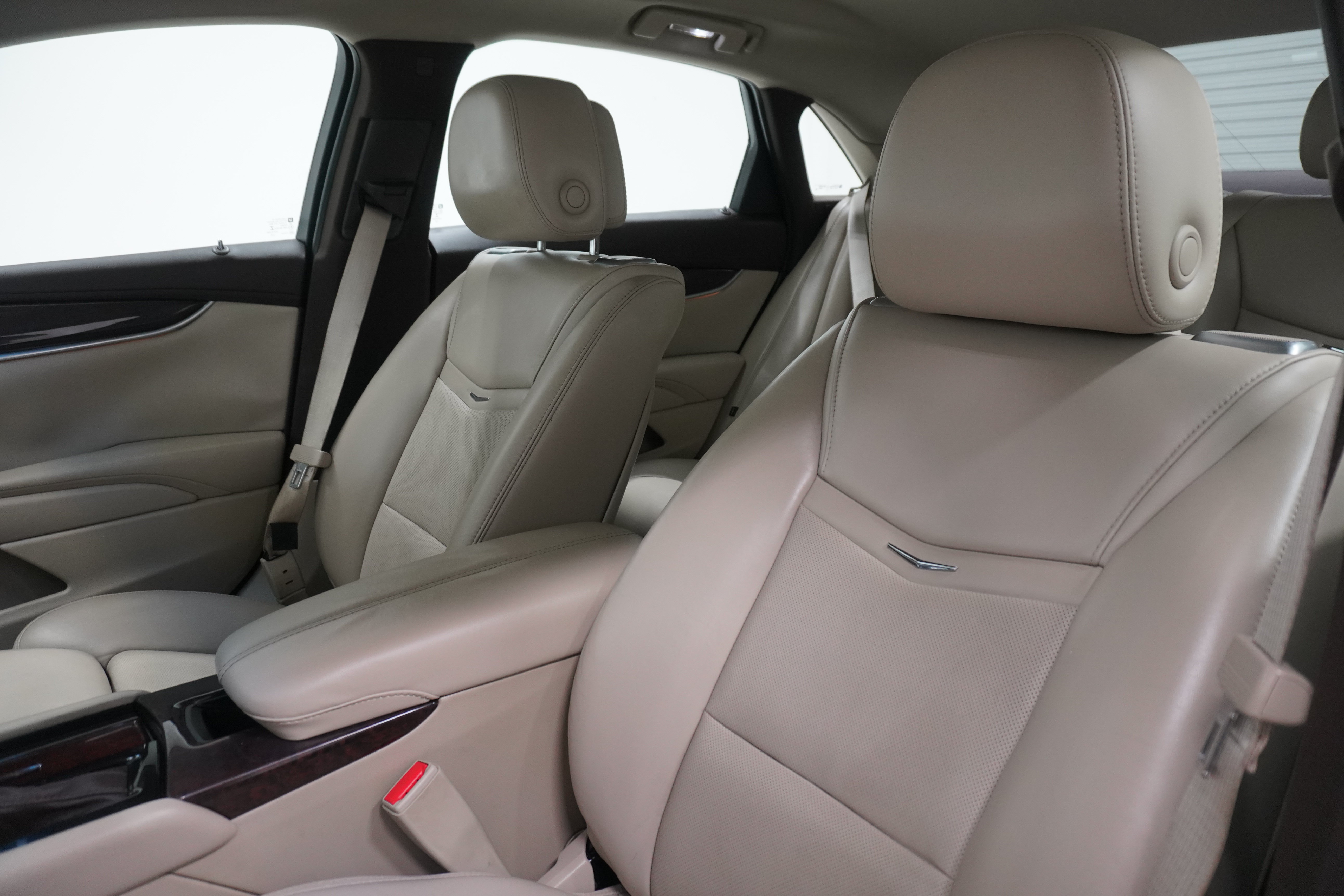 Used 2014 Cadillac XTS Premium w/ Driver Assist Package FWD image 10
