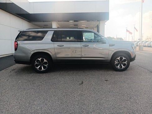 New 2026 GMC Yukon XL AT4 Ultimate w/ LPO, Floor Liner Package AWD/4WD image 5