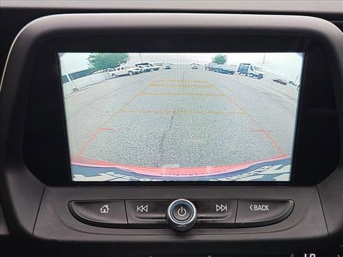 Used 2018 Chevrolet Camaro LT RWD image 15
