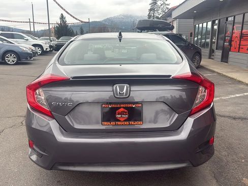 Used 2017 Honda Civic EX-T image 2