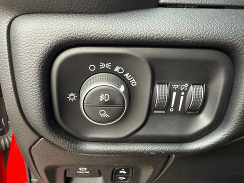 Used 2019 RAM 1500 Big Horn image 20