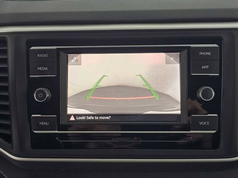 Used 2022 Volkswagen Atlas SE image 28