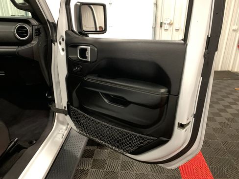 Used 2019 Jeep Wrangler Unlimited Sahara w/ Dual Top Group image 54