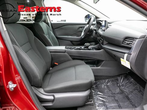 Used 2024 Nissan Rogue S AWD/4WD image 24