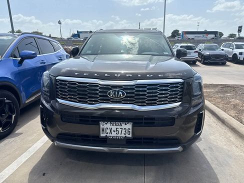 Used 2020 Kia Telluride EX w/ Towing Package FWD image 6