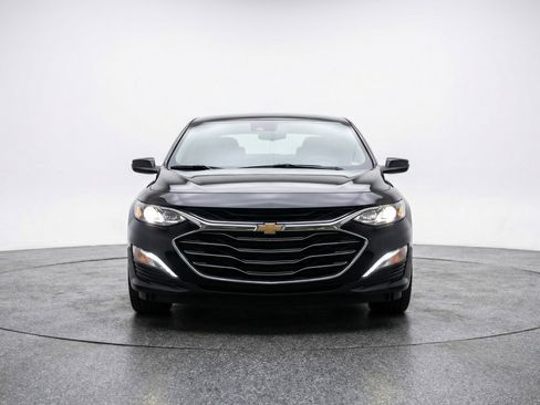Used 2024 Chevrolet Malibu LT image 2