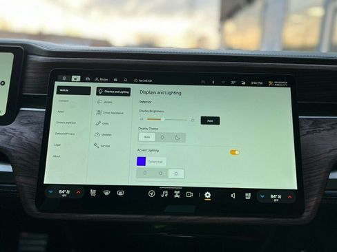 Used 2024 Rivian R1T Adventure image 27