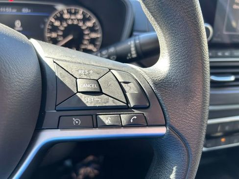 Used 2024 Nissan Altima 2.5 SV image 23