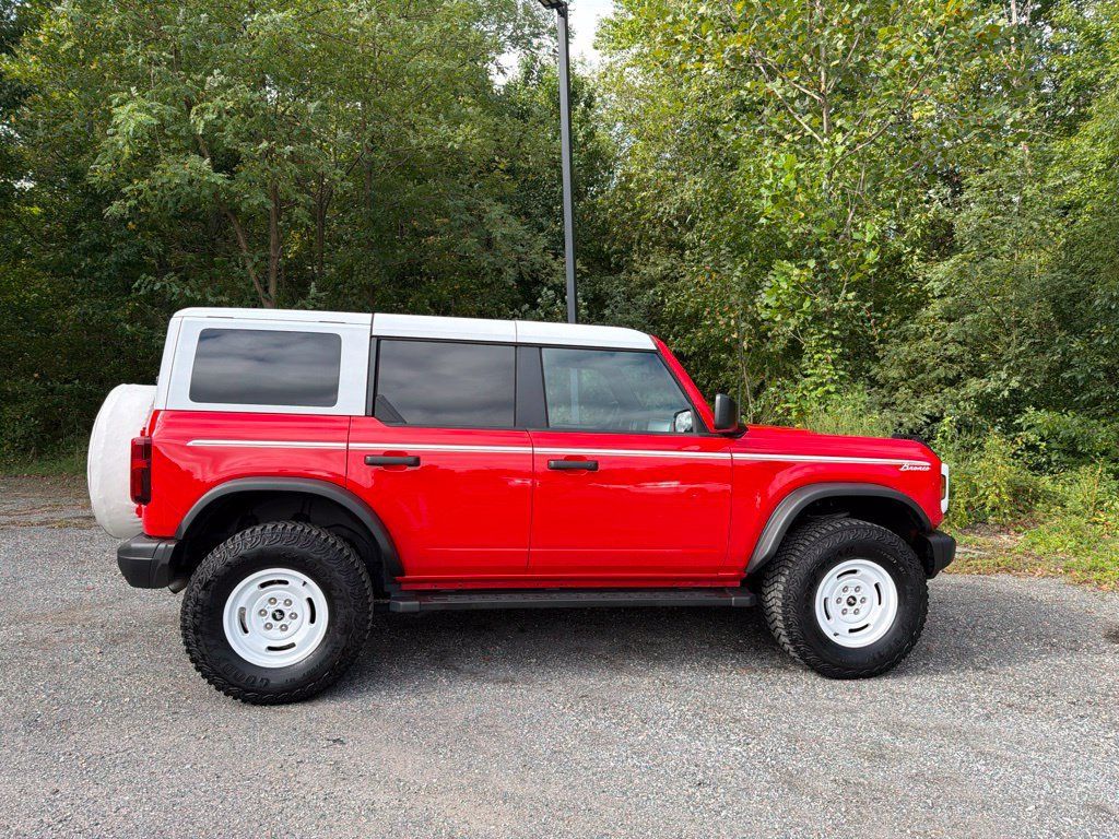 Used 2023 Ford Bronco Heritage Edition AWD/4WD image 7