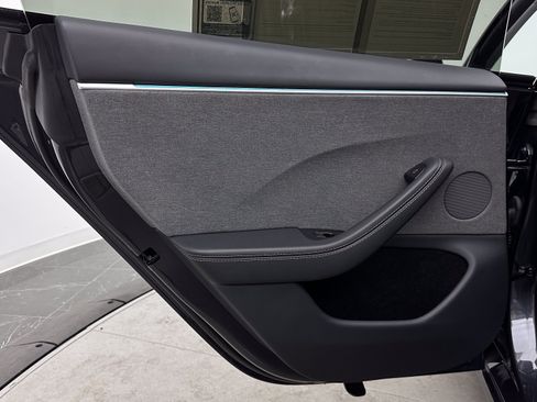 Used 2025 Tesla Model 3 RWD image 23