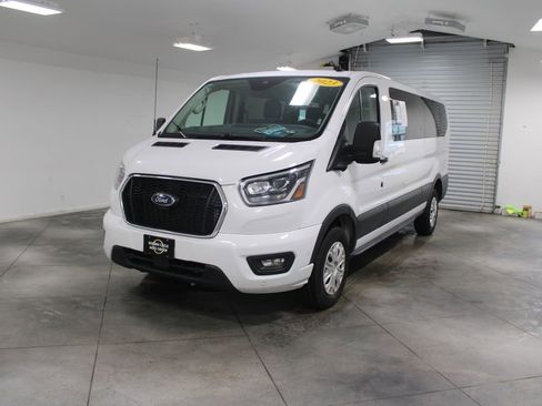Used 2023 Ford Transit 350 XLT image 4