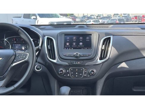 Used 2024 Chevrolet Equinox LT image 14