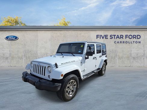 Used 2017 Jeep Wrangler Unlimited Rubicon w/ Connectivity Group image 4