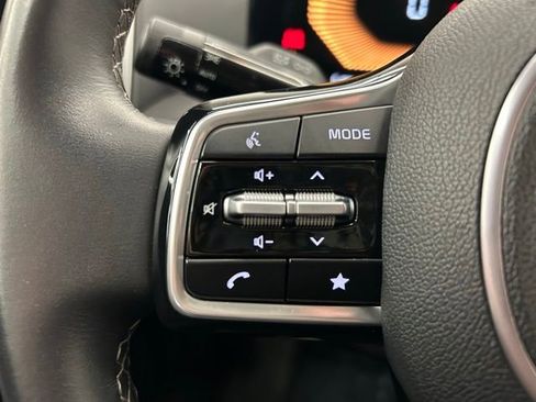 Used 2024 Kia Sorento S image 25