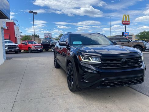 Used 2020 Volkswagen Atlas Cross Sport SEL AWD/4WD image 4