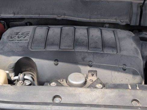 Certified 2012 Chevrolet Traverse LS FWD image 32