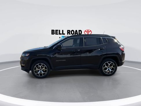 Used 2025 Jeep Compass Limited image 6