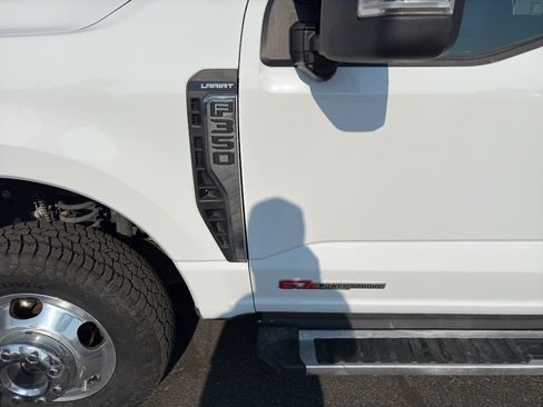 Used 2023 Ford F350 Lariat AWD/4WD image 9