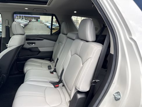 Used 2025 Honda Pilot Touring image 31