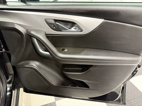 Used 2025 Chevrolet Blazer LT image 21