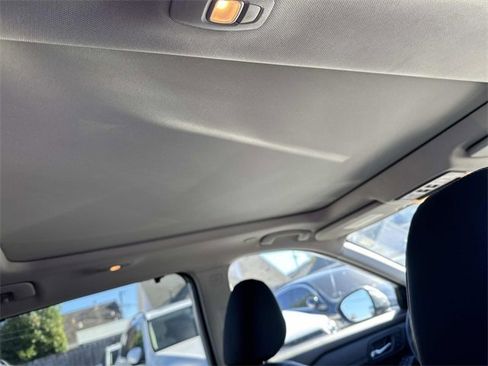 Used 2023 Nissan Rogue SL w/ SL Premium Package image 13