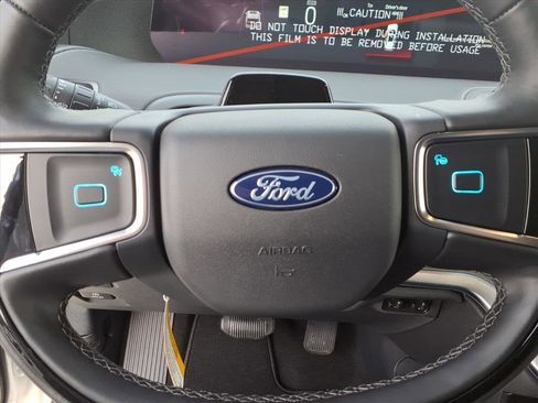 New 2025 Ford Expedition Platinum w/ Driver's Package image 13