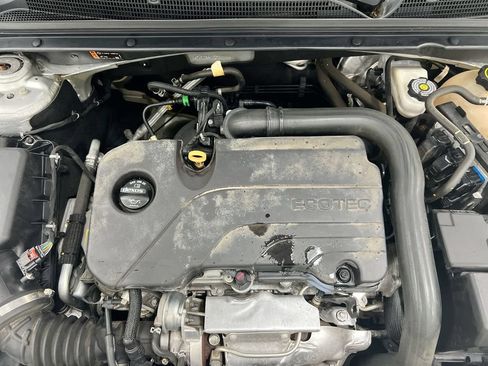 Used 2018 Chevrolet Malibu LT FWD image 24