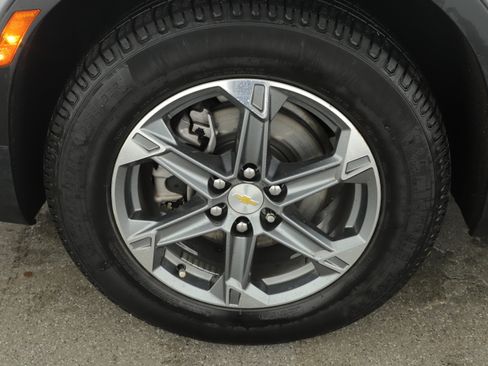 Used 2023 Chevrolet Blazer LT w/ Convenience Package FWD image 6