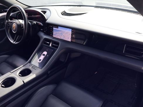 Certified 2022 Porsche Taycan image 25