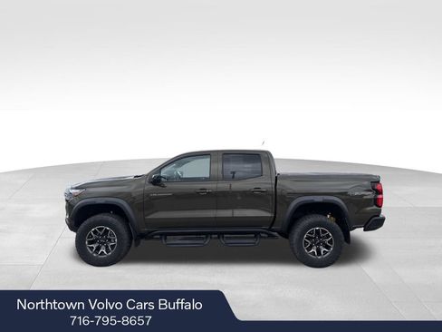 Used 2024 Chevrolet Colorado ZR2 w/ ZR2 Convenience Package III AWD/4WD image 2