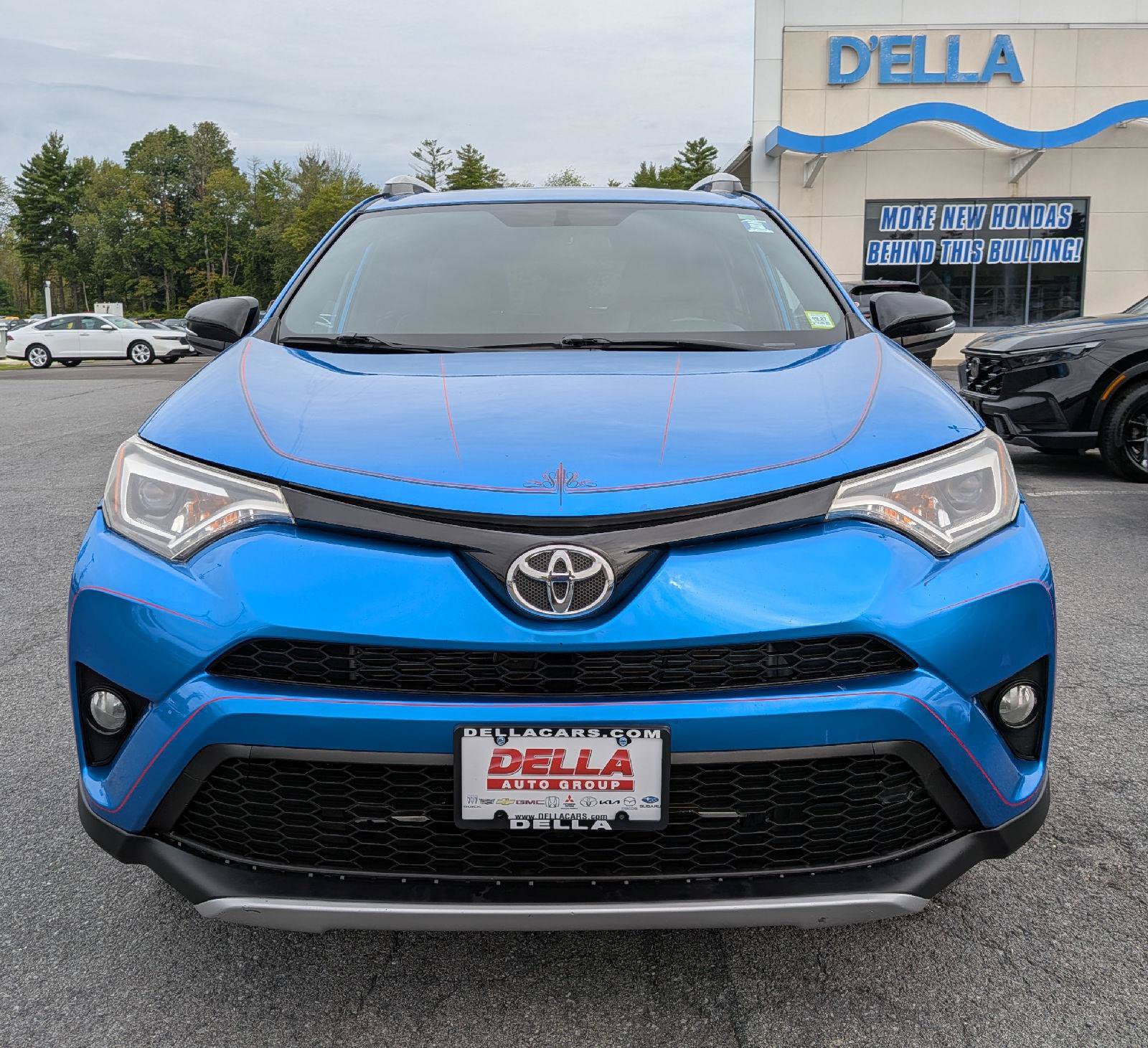 Used 2016 Toyota RAV4 SE AWD/4WD image 2
