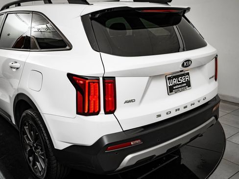 Used 2021 Kia Sorento SX Prestige image 19