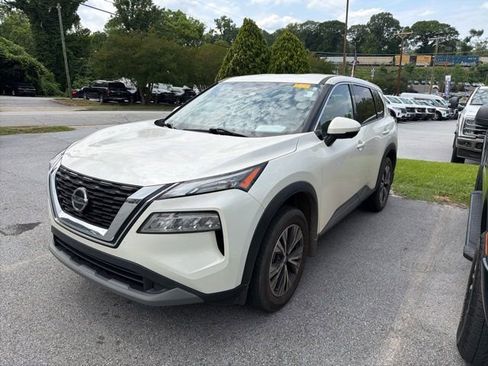 Used 2021 Nissan Rogue SV FWD image 1