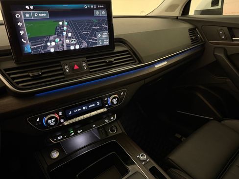 Certified 2025 Audi Q5 e Premium Plus w/ Premium Plus Package AWD/4WD image 23