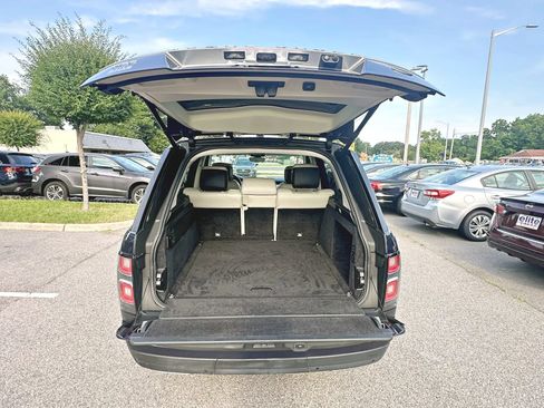 Used 2018 Land Rover Range Rover HSE AWD/4WD image 16