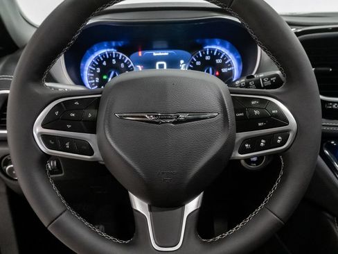 New 2026 Chrysler Pacifica Limited w/ Uconnect Theater Family Group FWD image 14