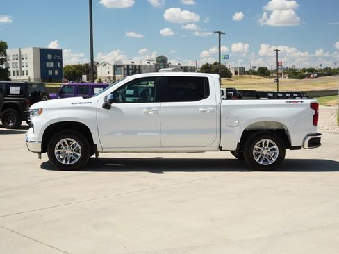 Used 2025 Chevrolet Silverado 1500 LT w/ Safety Package AWD/4WD image 2