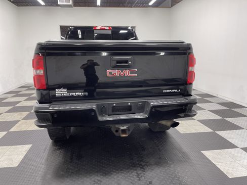 Used 2015 GMC Sierra 2500 Denali image 3