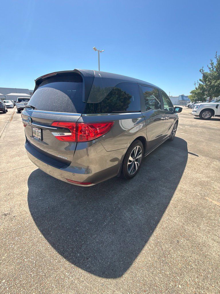 Used 2021 Honda Odyssey Touring image 5