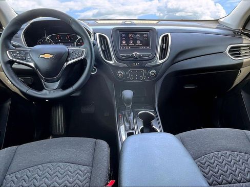 Used 2024 Chevrolet Equinox LT image 9