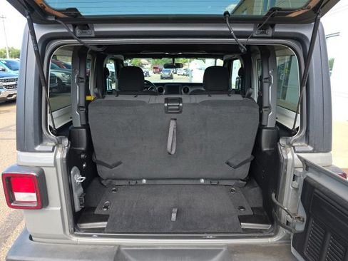 Used 2021 Jeep Wrangler Sport AWD/4WD image 8